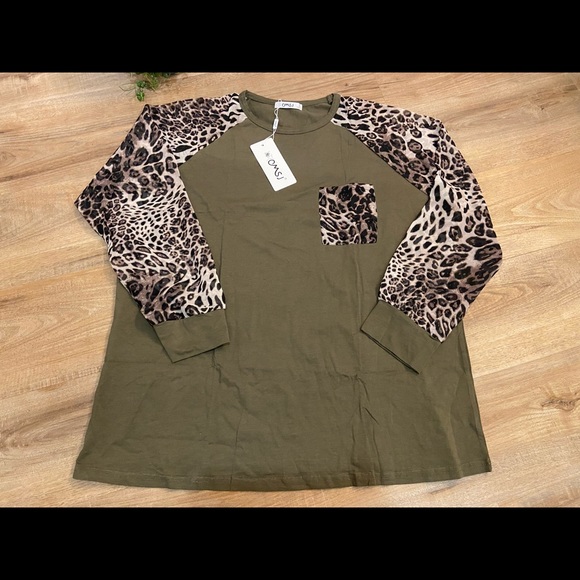 Long sleeve army green shirt - Picture 1 of 5